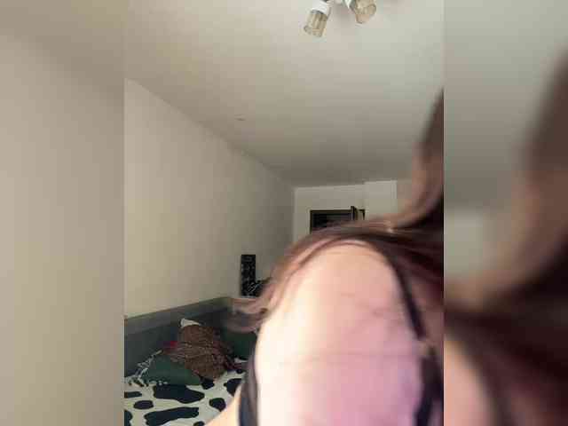 henby_streams webcam
