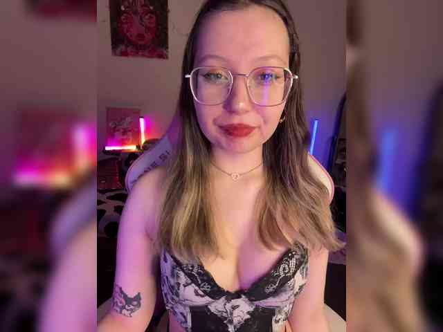 henby_streams webcam