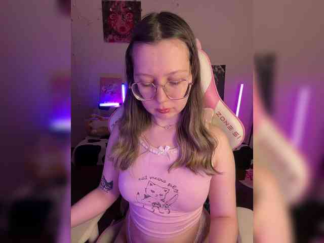 henby_streams webcam