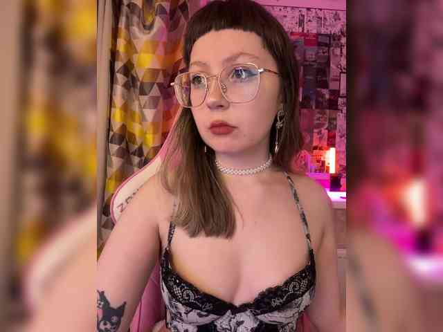 henby_streams webcam