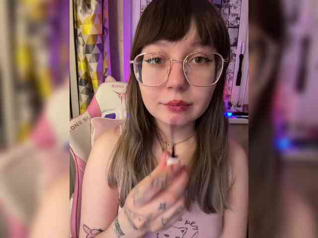 henby_streams webcam