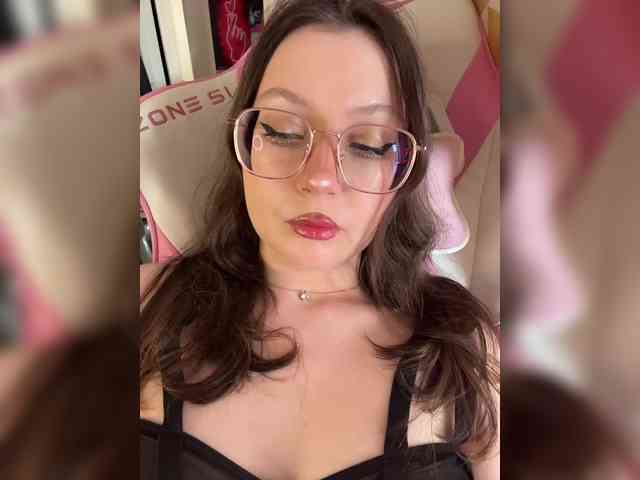 henby_streams webcam
