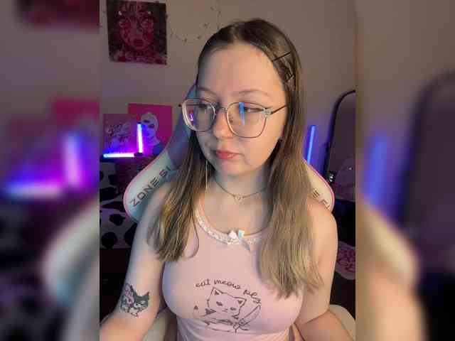 henby_streams webcam