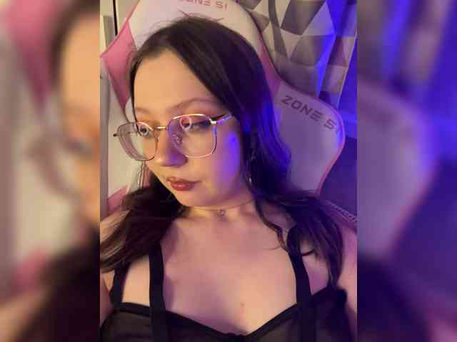 henby_streams webcam