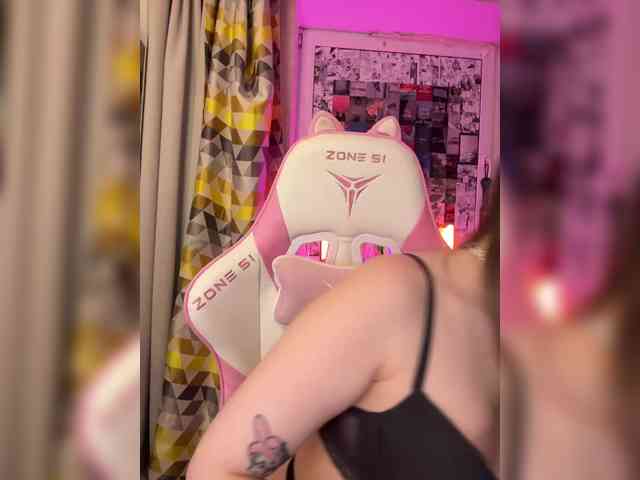 henby_streams webcam