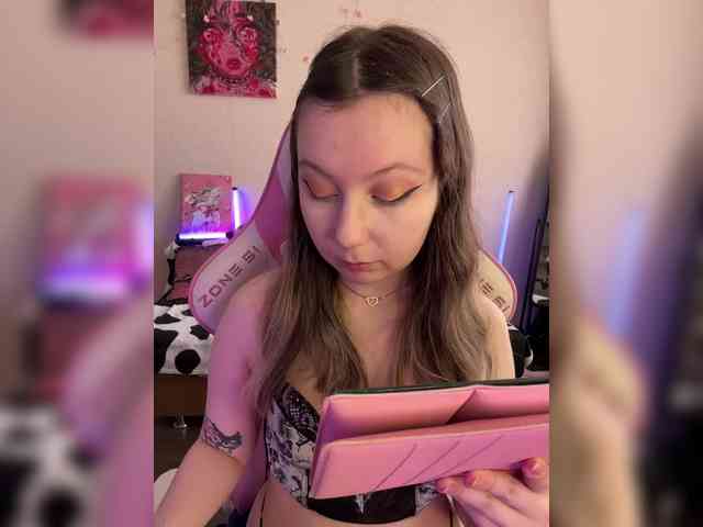 henby_streams webcam