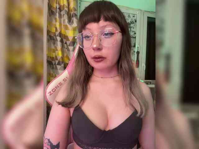 henby_streams webcam