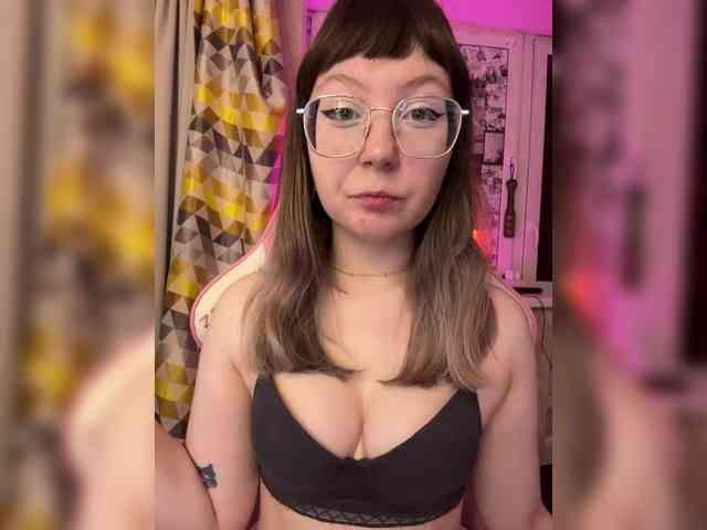 henby_streams webcam