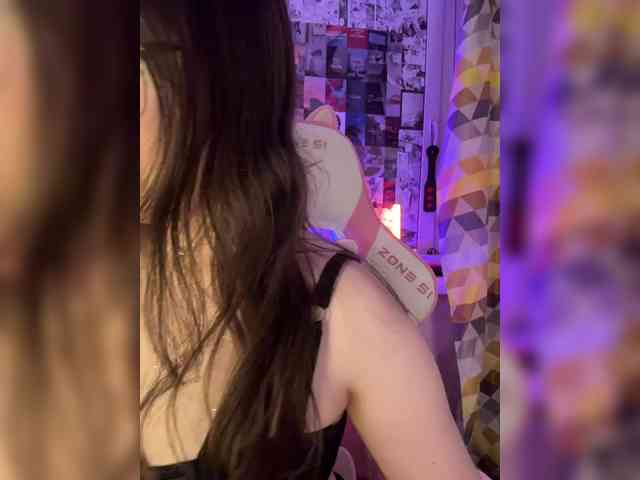 henby_streams webcam