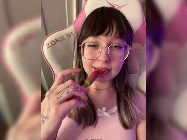 henby_streams webcam