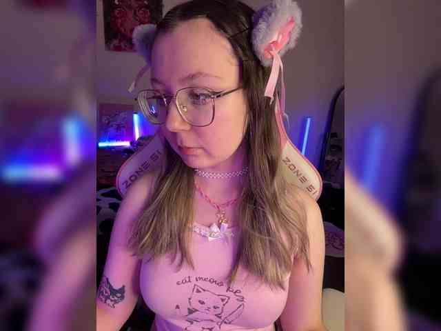 henby_streams webcam