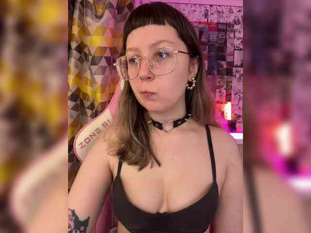 henby_streams webcam