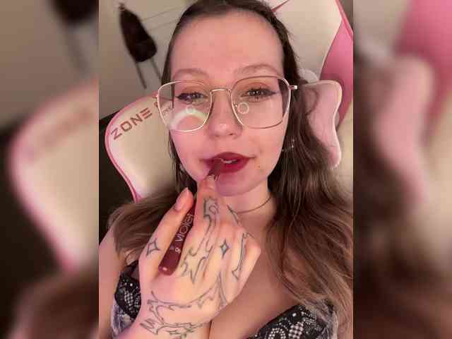 henby_streams webcam