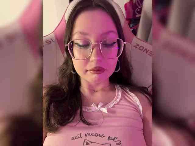 henby_streams webcam