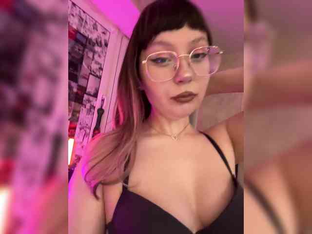 henby_streams webcam