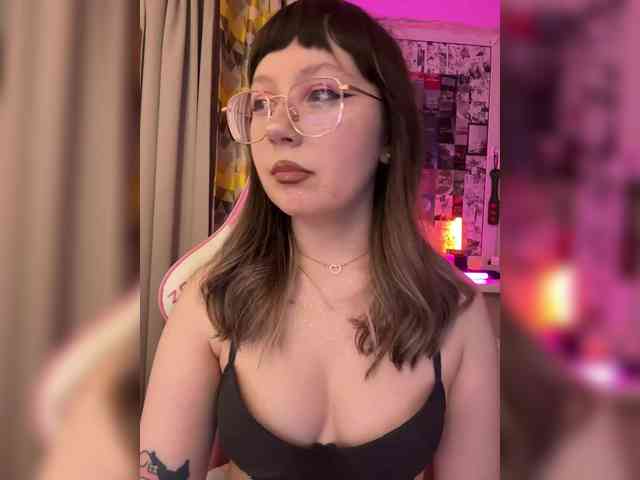 henby_streams webcam