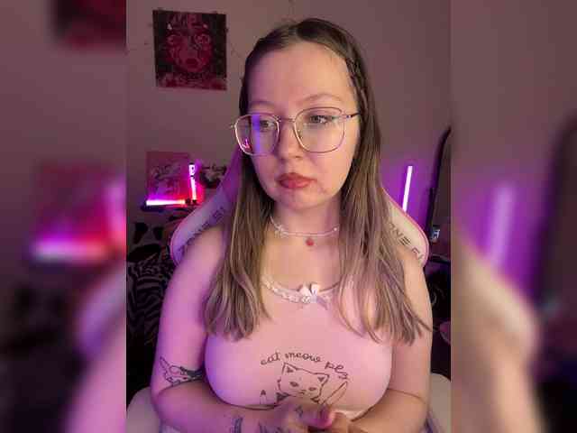 henby_streams webcam