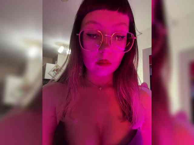 henby_streams webcam