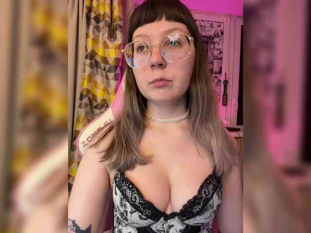 henby_streams webcam