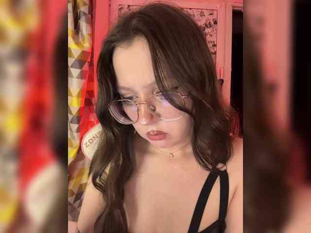 henby_streams webcam