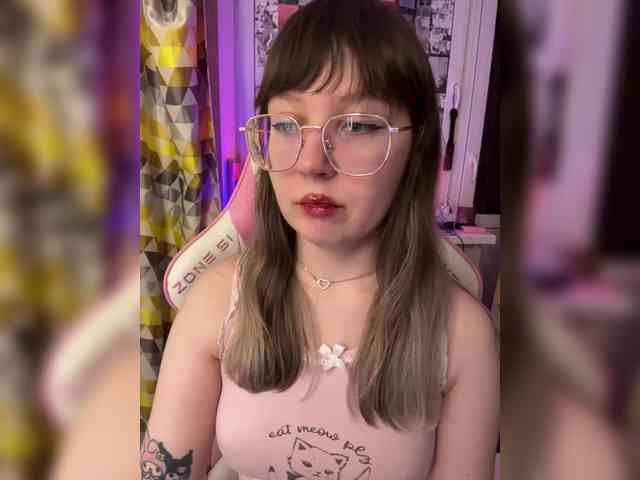 henby_streams webcam