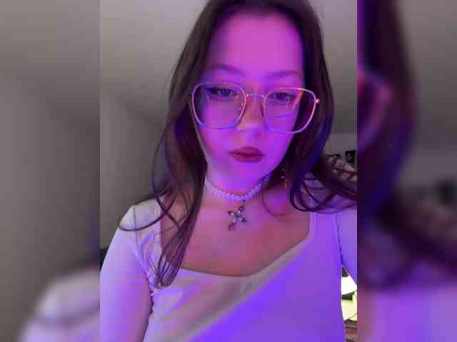 henby_streams webcam