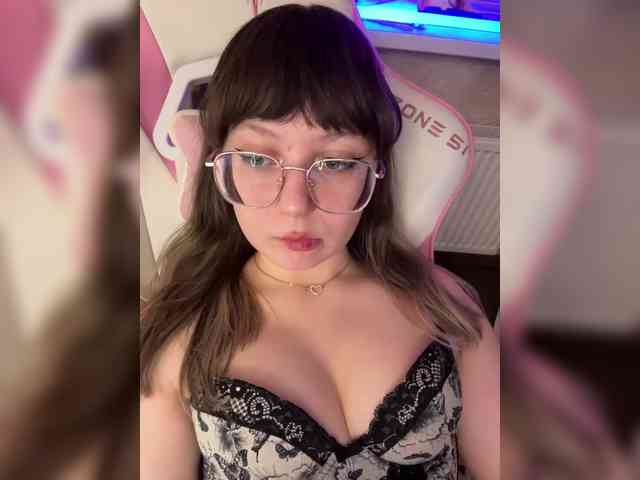 henby_streams webcam