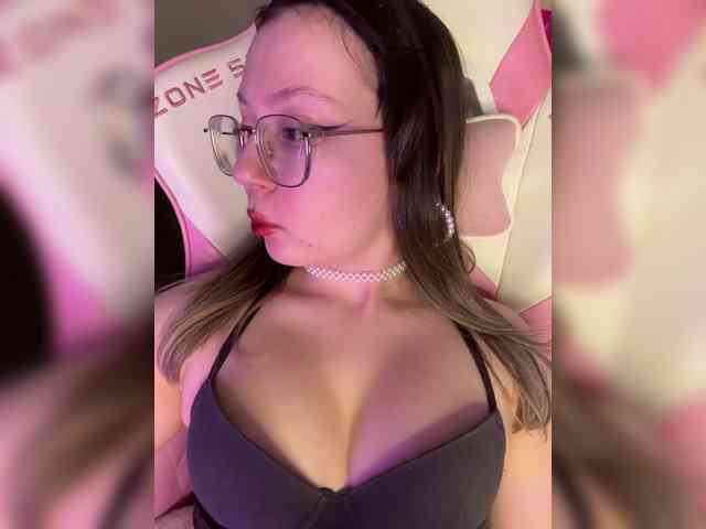 henby_streams webcam