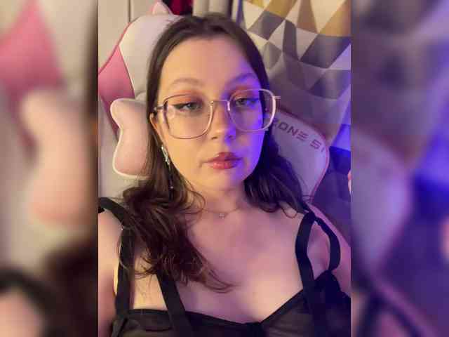 henby_streams webcam
