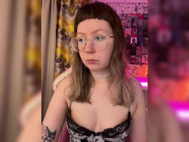 henby_streams webcam