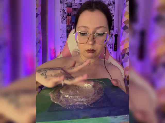 henby_streams webcam