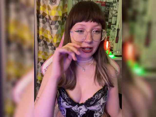 henby_streams webcam