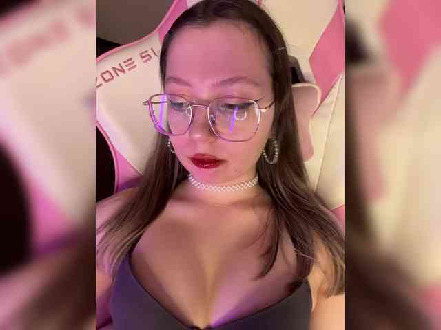 henby_streams webcam