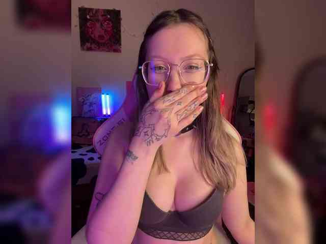 henby_streams webcam