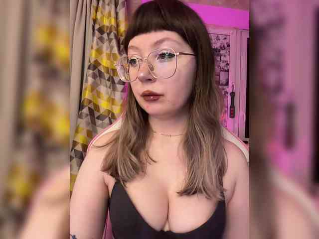 henby_streams webcam