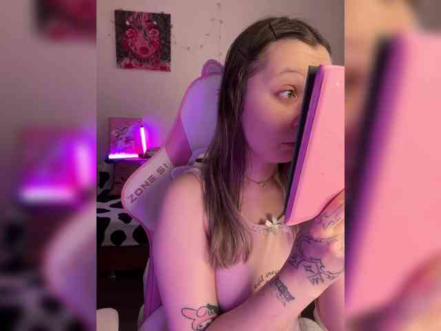 henby_streams webcam