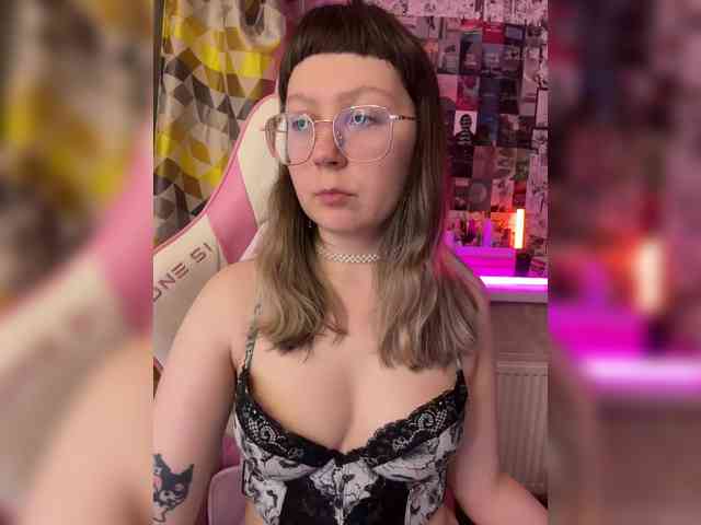 henby_streams webcam