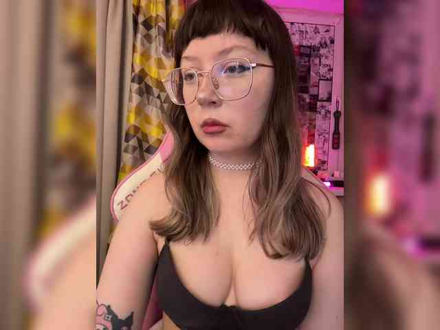 henby_streams webcam