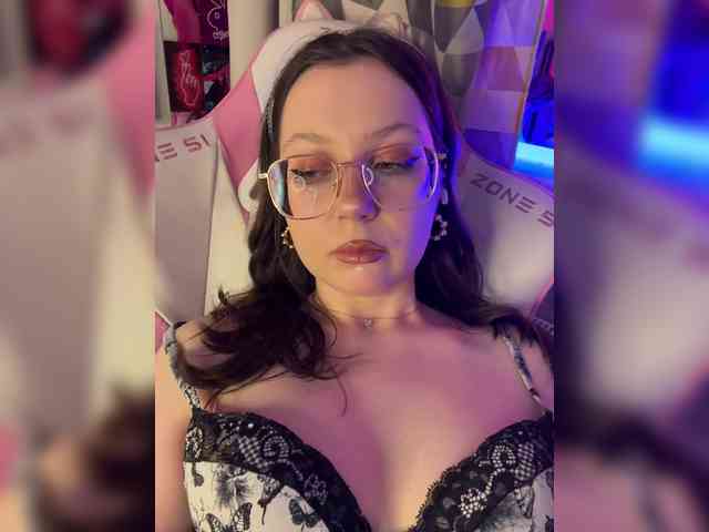 henby_streams webcam