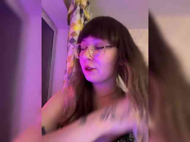 henby_streams webcam