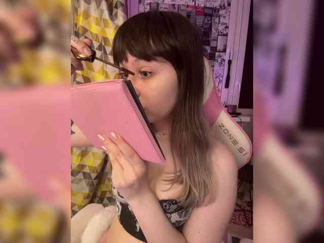 henby_streams webcam