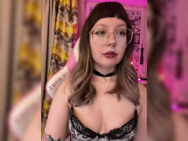 henby_streams webcam