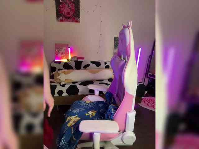 henby_streams webcam