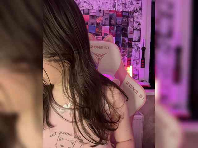 henby_streams webcam