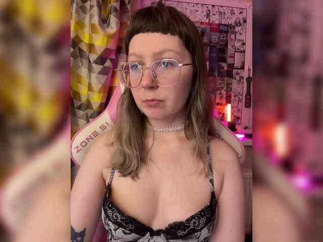 henby_streams webcam