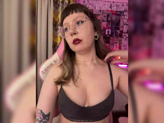 henby_streams webcam