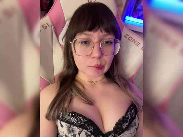 henby_streams webcam