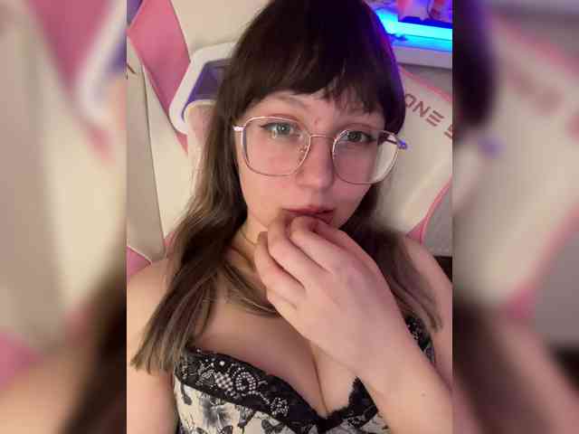 henby_streams webcam