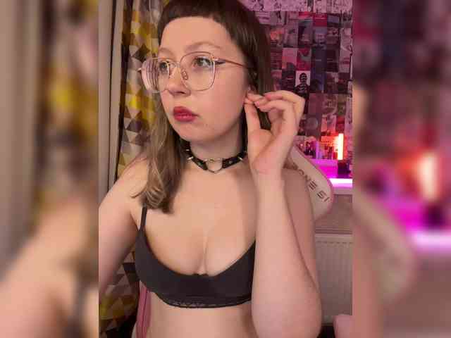 henby_streams webcam