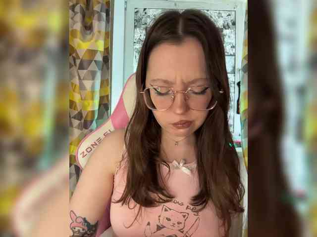henby_streams webcam
